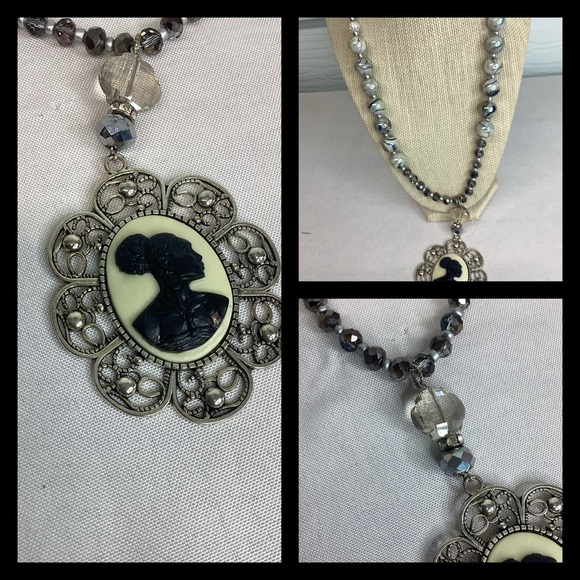 Elegant Black and Silver Cameo Pendant Necklace - Picture 5 of 5